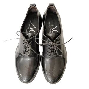 AGL Parker Pewter Gunmetal Gray Silver Patent Leather Oxford Brogue Shoes 8